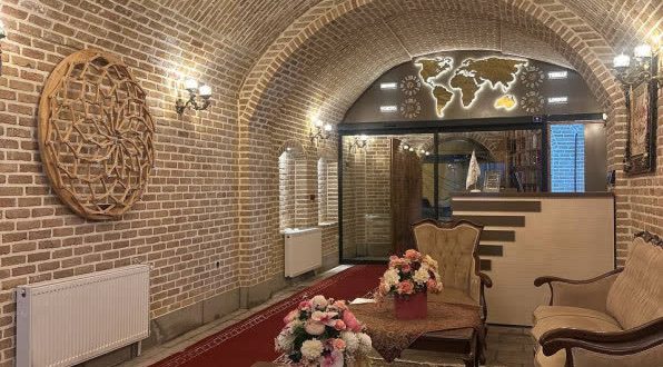 هتل بوتیک عمارت میرزا مهدی فراش باشی ( سرخه ای ) تبریز